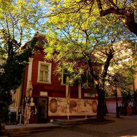 Eszterhazy GuestHouse Vác Exterior foto